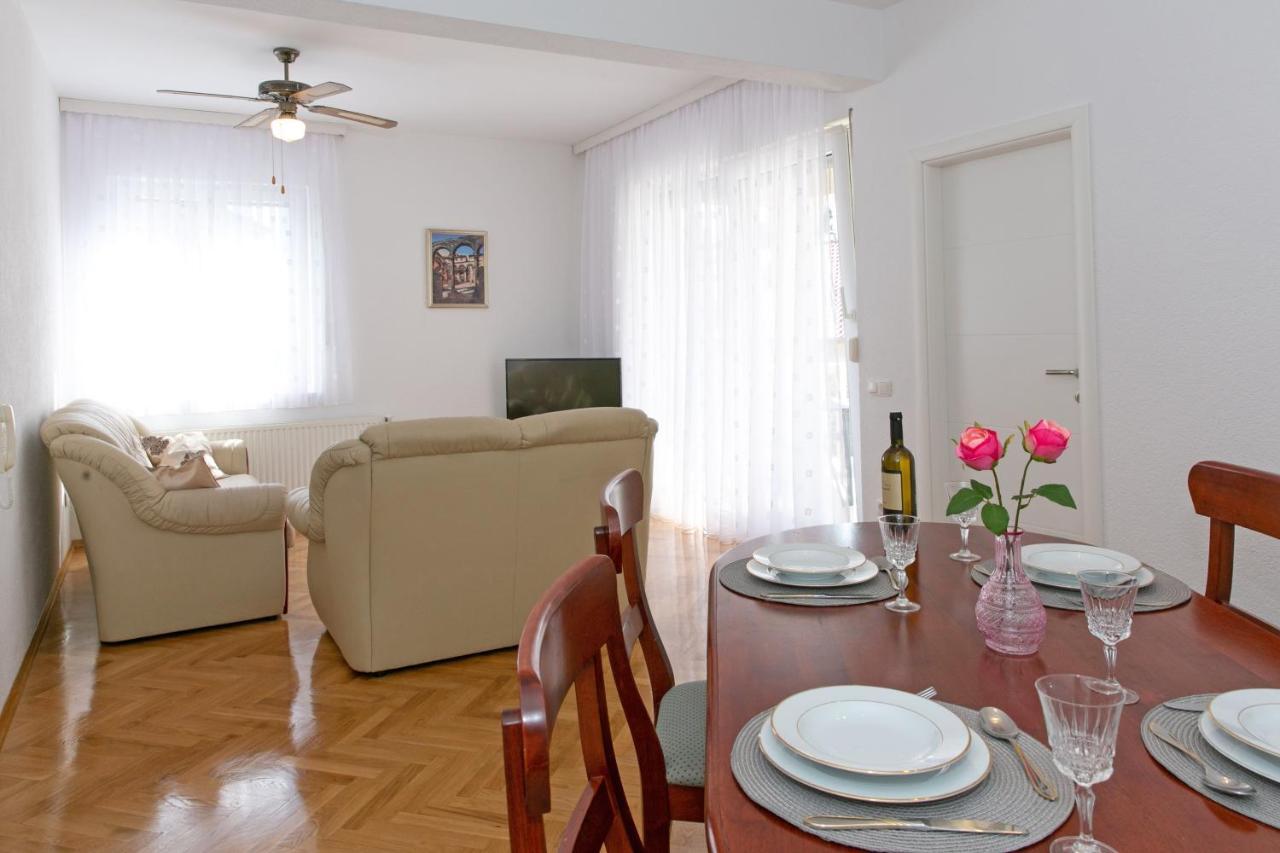 Apartment Angelina Split Bagian luar foto